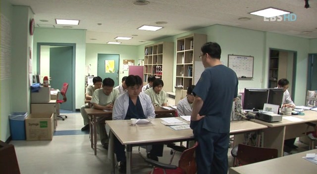 대한민국에서의 의사들의 하루.jpg | 인스티즈