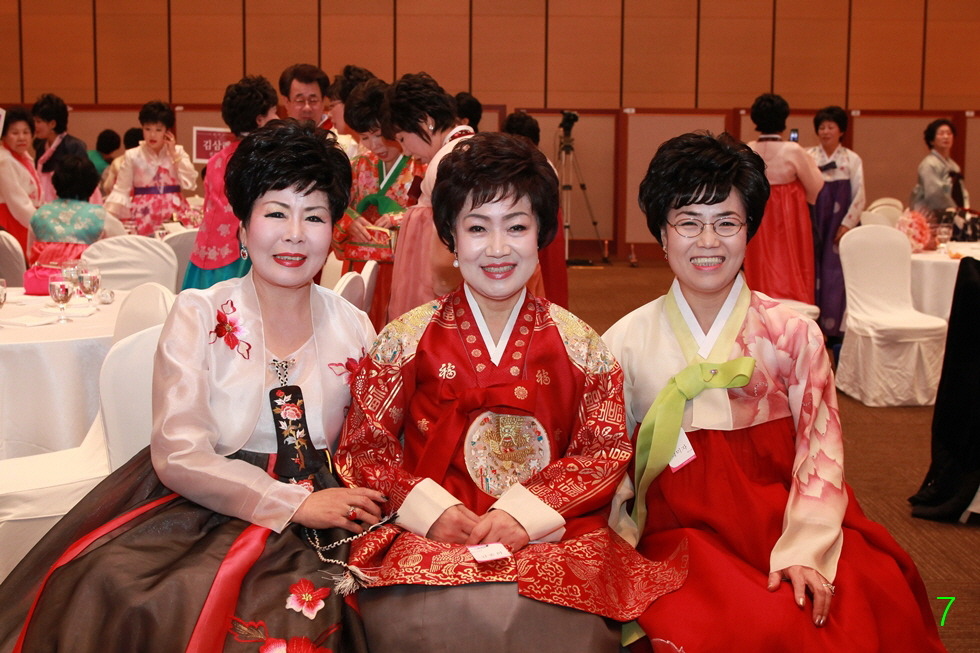 화진한복 이미지