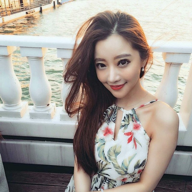 개콘에서 대사 한마디 없는 정체불명의 여인 | 인스티즈