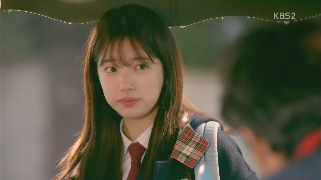 드라마에서 교복입은 수지.jpg | 인스티즈
