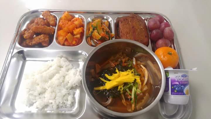 육군과 비교되는 흔한 의경짬밥.jpg | 인스티즈