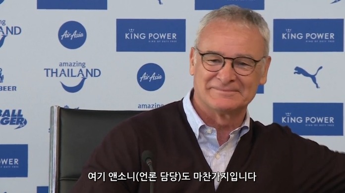현재 지구에서 가장 뜨거운 감독.jpg | 인스티즈