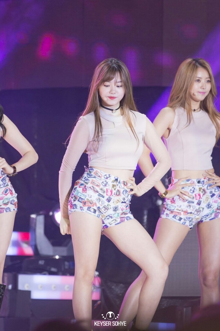 펭귄 펭귄하니까 진짜 펭귄 같아보이는 김소혜 | 인스티즈