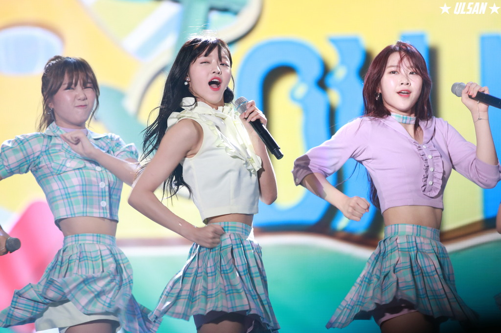 170714 울산 남다른 행복 콘서트 오마이걸 직찍.jpg | 인스티즈