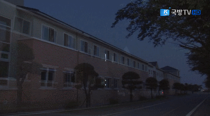 군필자 2초 안에 빵 터지는 사진.gif | 인스티즈
