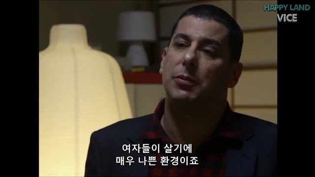 천조국의 저널리스트가 본 일본의 여고생 상업시장 | 인스티즈