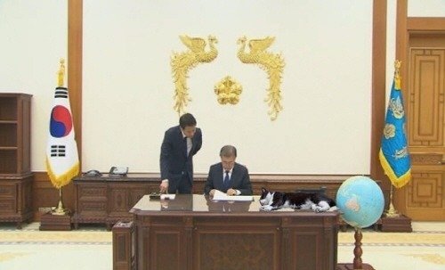냥선실세 국정에 개입 | 인스티즈