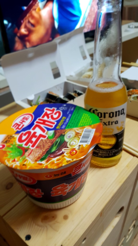 컵라면과 김치찌개! (먹) | 인스티즈