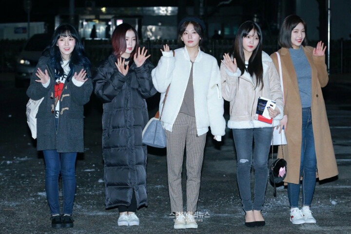 오늘자 레드벨벳 | 인스티즈