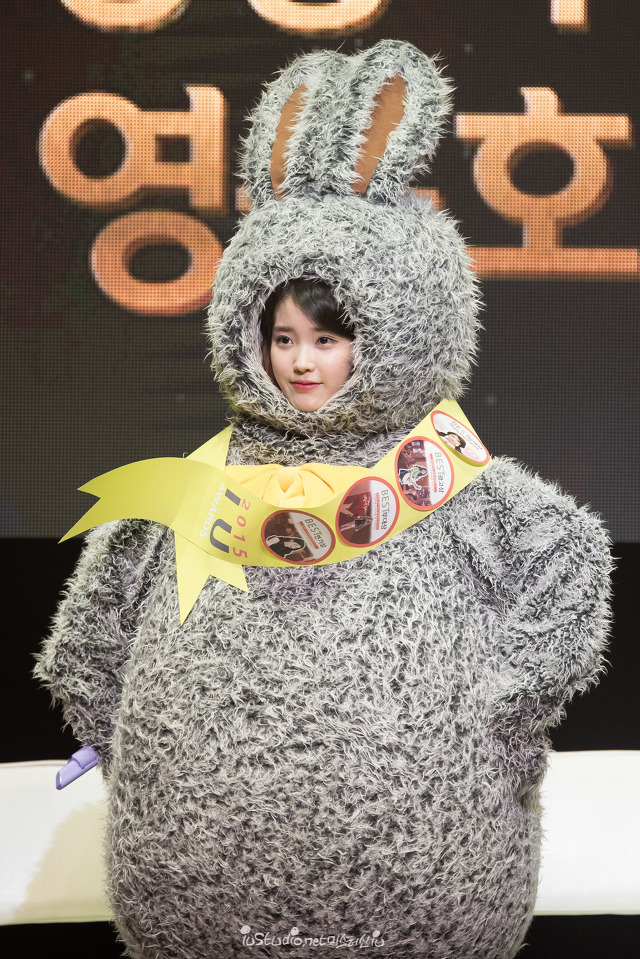 아이유 한창 귀여워죽을때 | 인스티즈