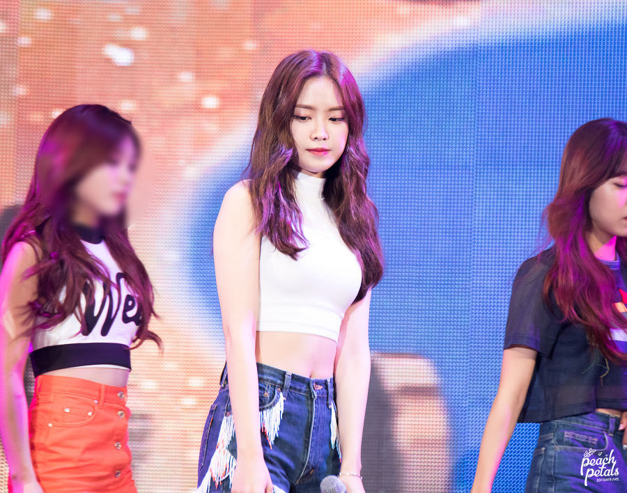 여신 손나은은 항상 옳다 | 인스티즈