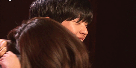 [우결] 육성재&조이 마지막.gif | 인스티즈