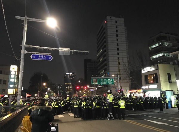 사실상 촛불집회 최다 참석한 연예인.jpg | 인스티즈
