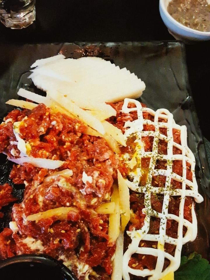 요즘 인기폭발이라는 치즈 크림 육회...jpg | 인스티즈
