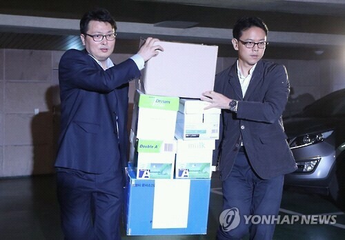바닥으로 추락하고 있는 검찰에 대한 신뢰도.jpg | 인스티즈