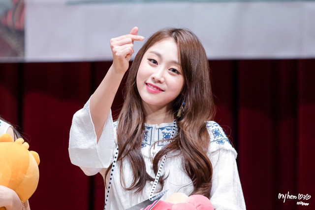 [러블리즈] 50일만에 레플이 와서 지수 | 인스티즈