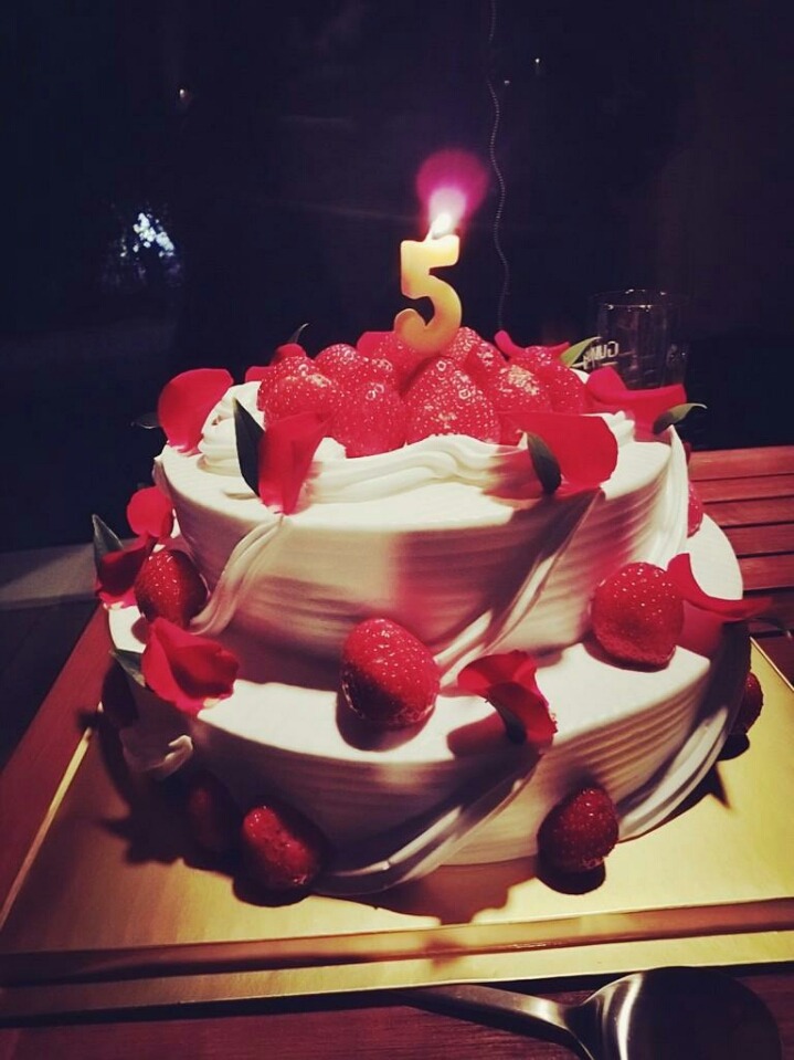 오늘 데뷔 6주년인 걸그룹.jpg | 인스티즈