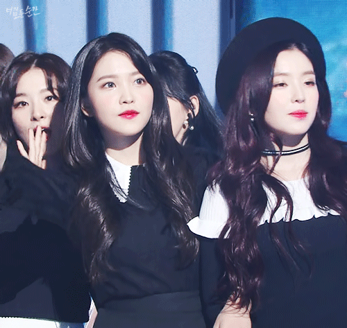 레드벨벳 리더와 막내.gif | 인스티즈
