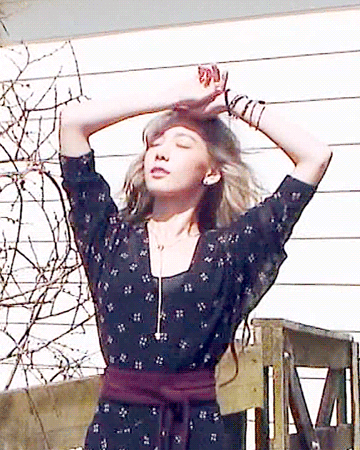 조련사 답게 동물까지 조련하는 태연.gif | 인스티즈