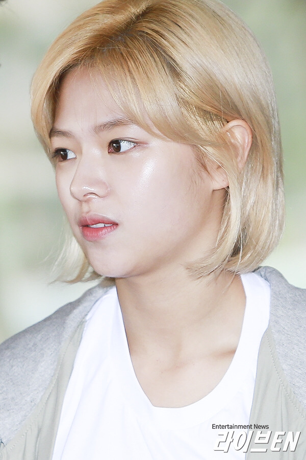 170509 대선투표하는 나연+지효, 정연 | 인스티즈