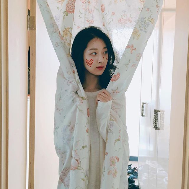 자기전에 보는 여신 갓민하♥ | 인스티즈
