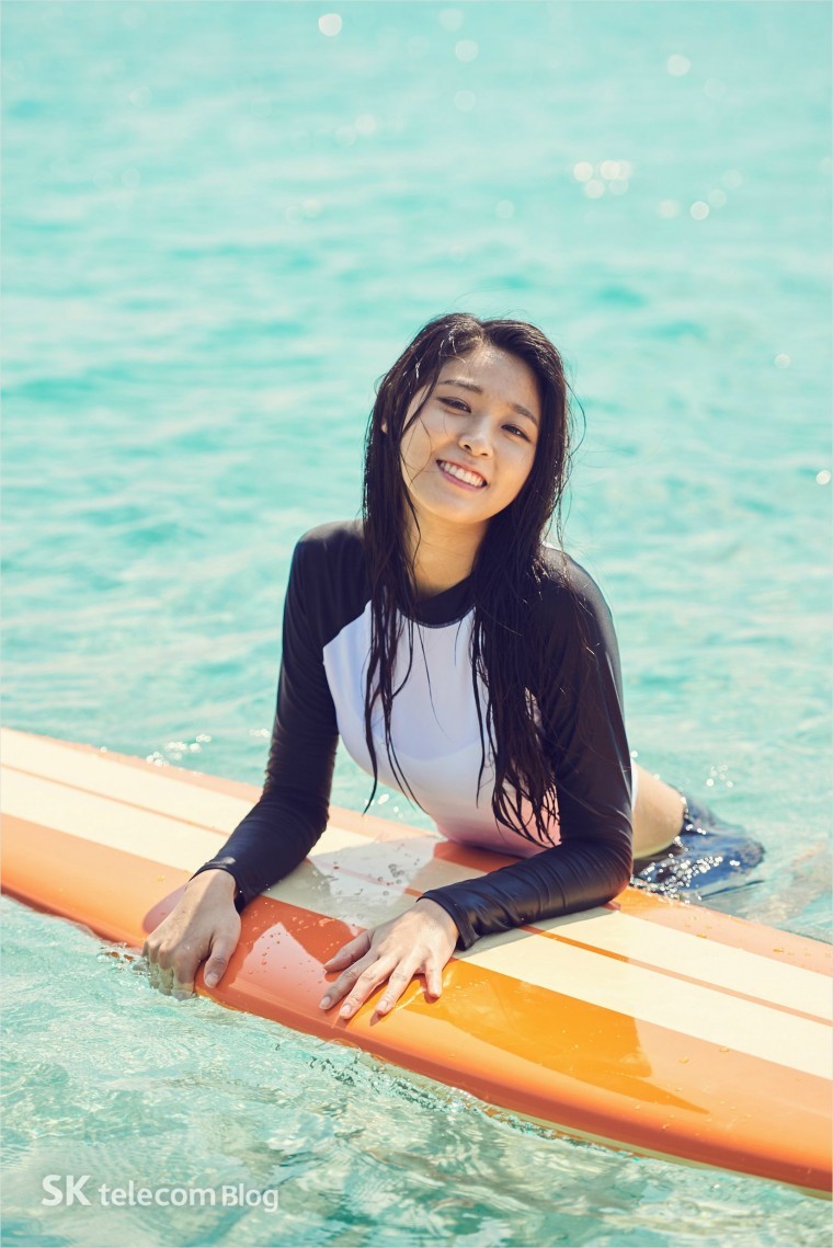 볼링치는 설현 | 인스티즈