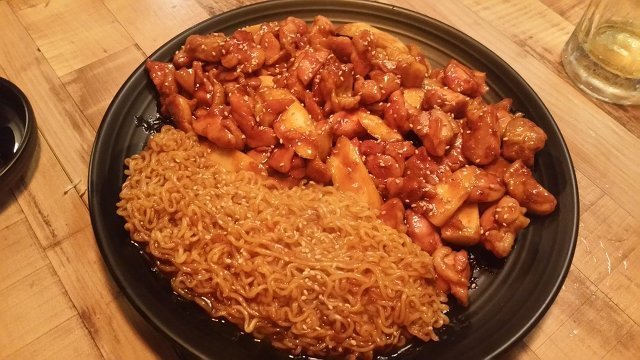 치킨 + 라면 의 조합.jpg | 인스티즈