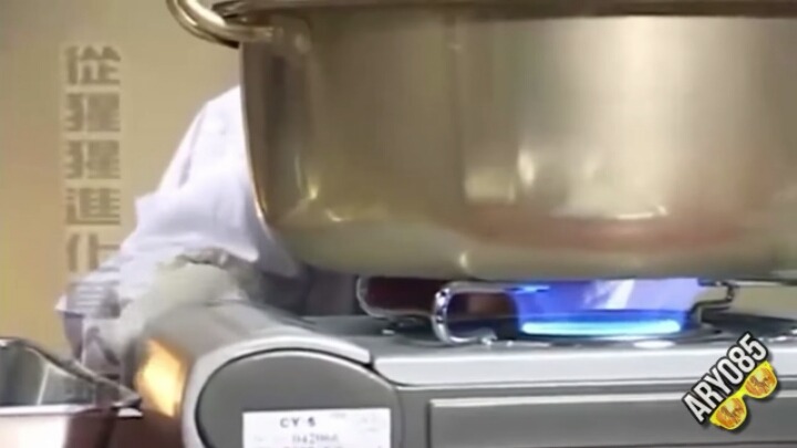 요리하는 침팬치 | 인스티즈