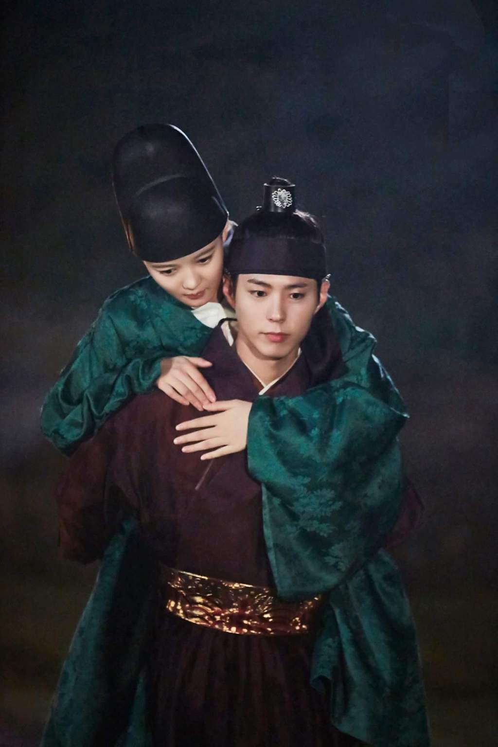 [사진] 2016년 구르미 그린 달빛으로 흥했던 박보검,김유정 .JPG | 인스티즈