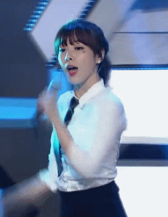 프로듀스101 4화 최대수혜자라는 넥타이녀.gif | 인스티즈