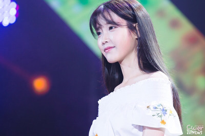 중국에 간 아이유 | 인스티즈
