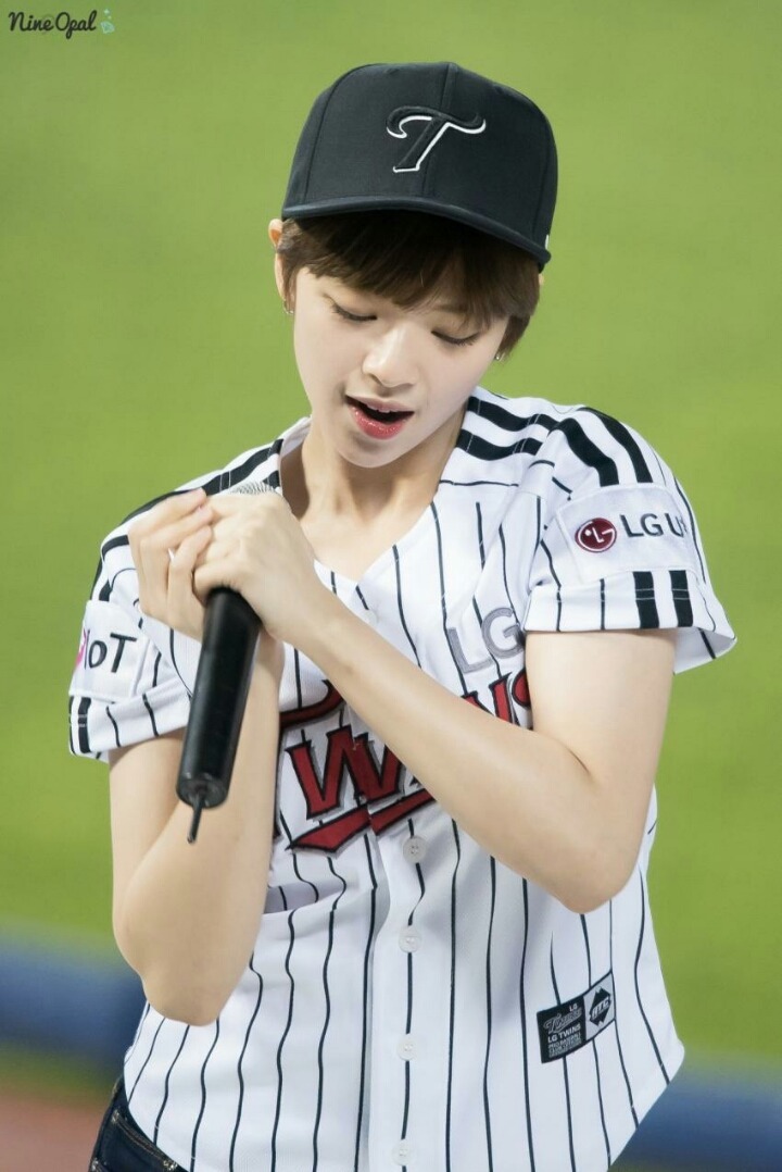 모자가 잘 어울리는 트와이스 정연이 | 인스티즈