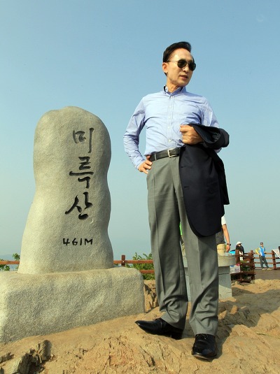 이명박 전 대통령 선글라스 간지 | 인스티즈
