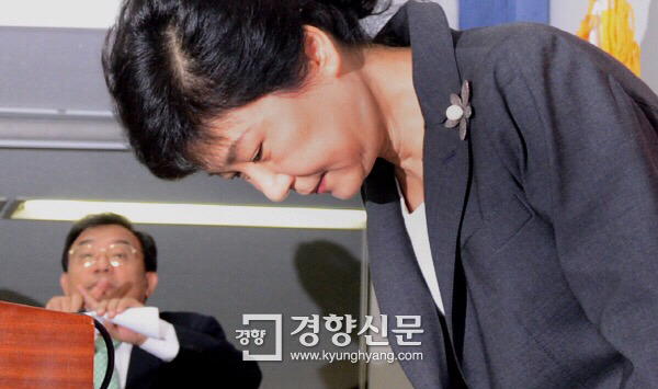 박근혜의 충신.jpg | 인스티즈