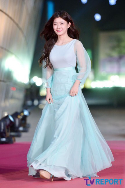 김유정 봄날의 솜사탕.jpg | 인스티즈