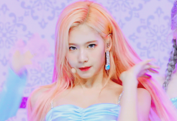 여전히 사람홀리는 사나의 눈빛ㄷㄷㄷ.gif | 인스티즈