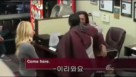 몰래카메라 인종차별 실험을 하다가 실험배우를 울게 만듬 | 인스티즈