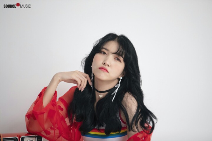 여자친구 여름여름해 자켓사진 촬영 비하인드컷.jpg | 인스티즈