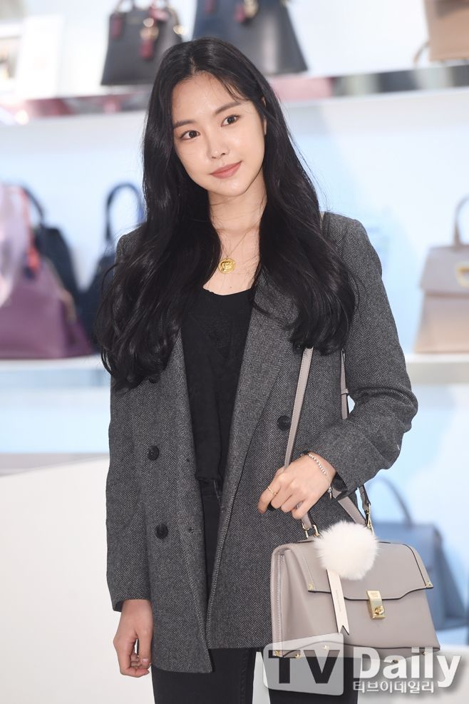 오늘자 손나은.jpg | 인스티즈