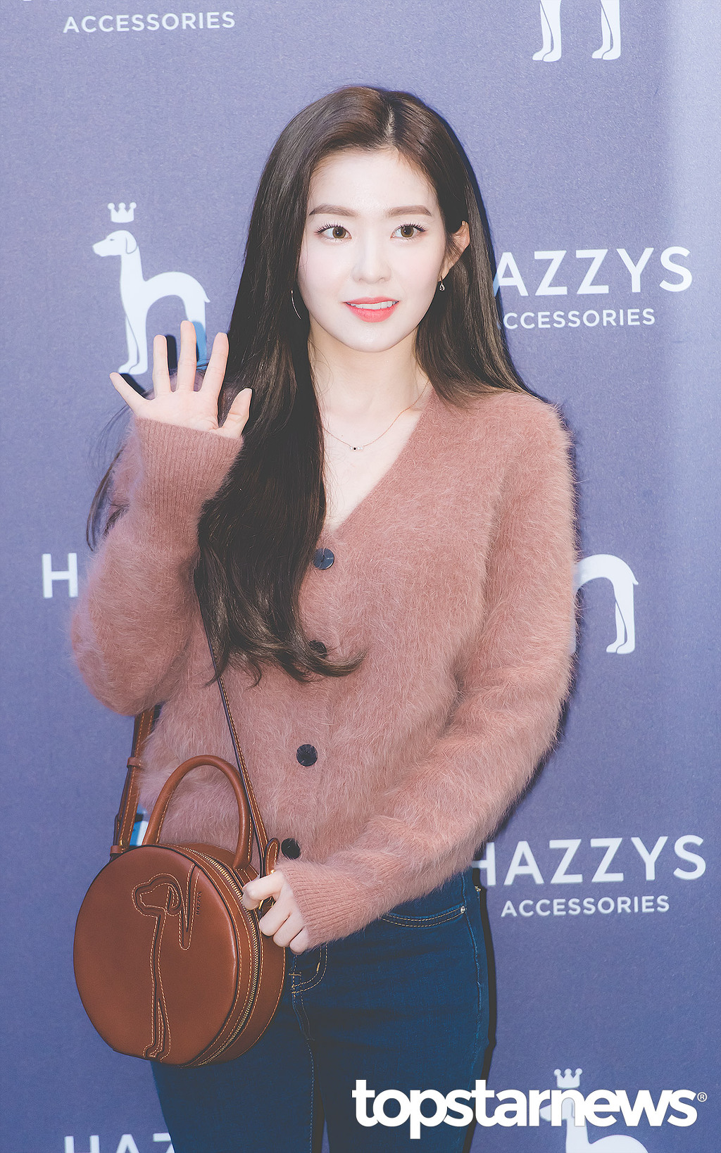 오늘자 헤지스 플래그쉽스토어 행사 레드벨벳 아이린.jpgif | 인스티즈