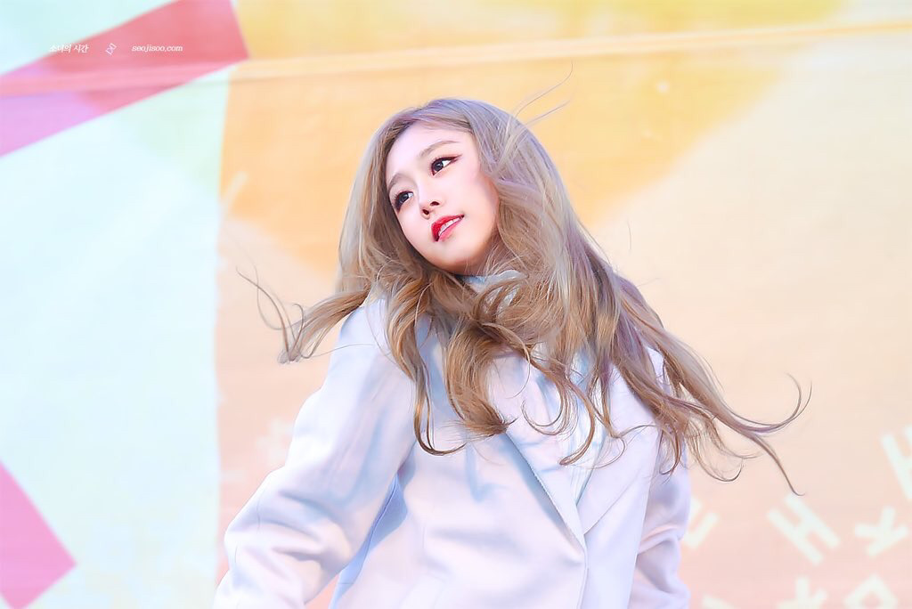 [러블리즈] 미니빔을 갖고싶은 마음이 들어서 지수 | 인스티즈