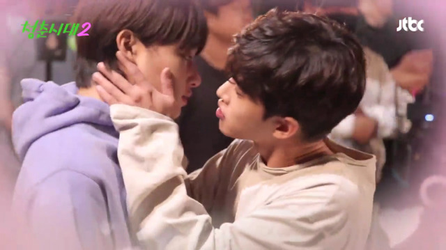 [청춘시대2] 본방보다 더 설레는 조장훈& 진명재완 키스신 메이킹.jpgif | 인스티즈