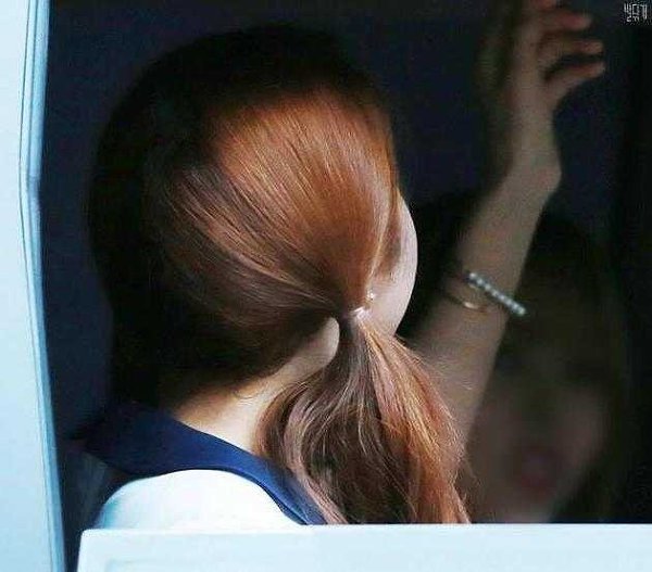 뒷모습 짱덕 터지는 아이돌 | 인스티즈