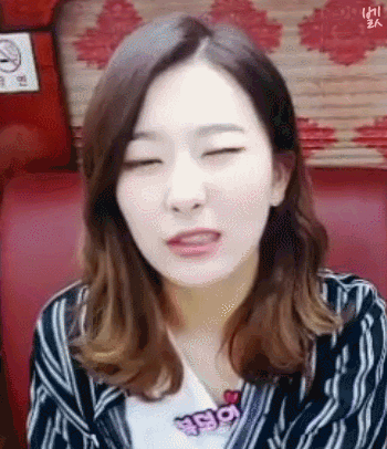 윙크를 못하는 아이린과 슬기 | 인스티즈