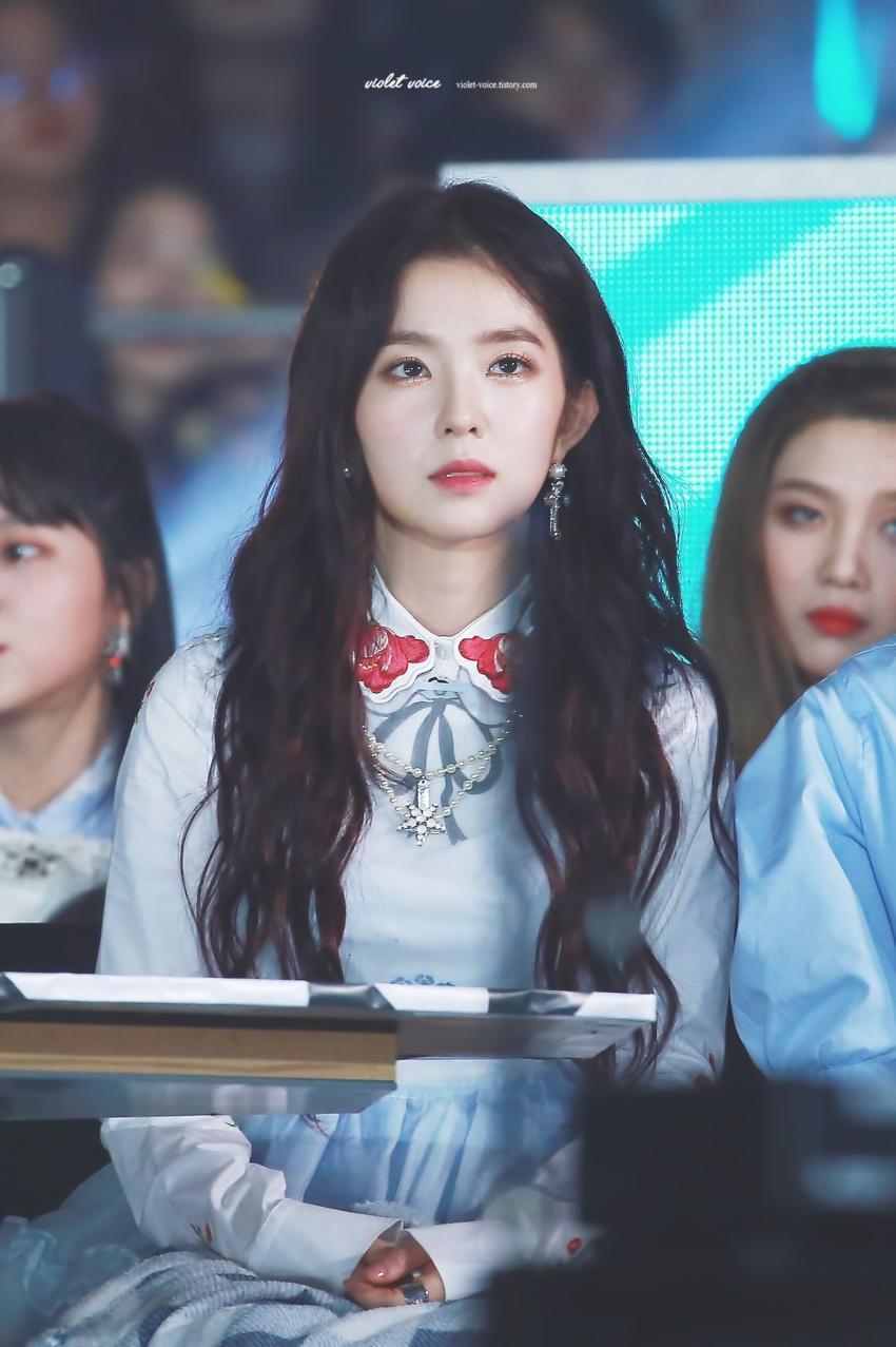 특유의 분위기를 갖고 있는 아이린.jpgif | 인스티즈