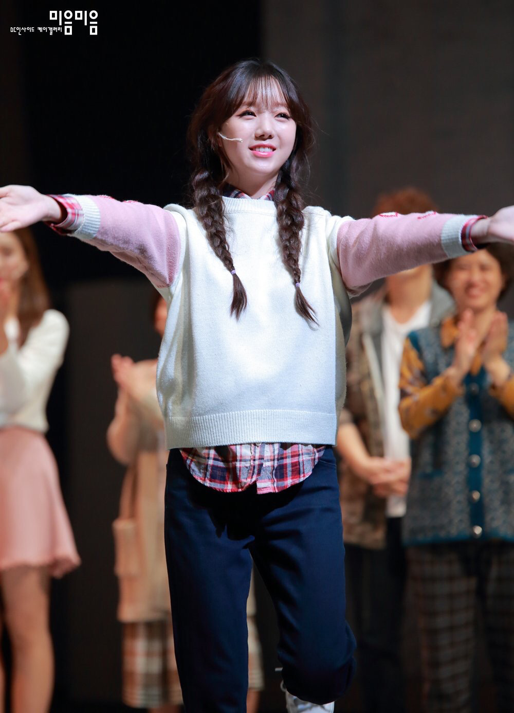 [러블리즈] 연극을 보러 가고픈 마음이 생겨서 케이 | 인스티즈