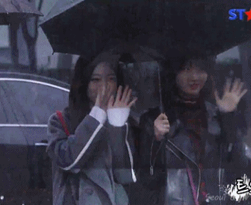 트와이스 뮤뱅 출근길 gif | 인스티즈