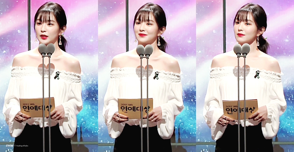 매년 연말 시상식에서 미모 폭발하는 아이린.jpgif | 인스티즈