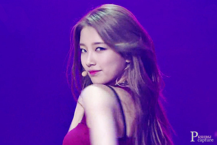 섹시컨셉도 소화가능한 수지.jpgif | 인스티즈