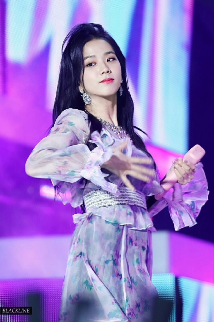 카페에 올라왔던 지수짤포함해 다시 공유하고싶으니 지수 | 인스티즈